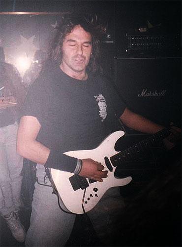 Curare_Robby,-Zuerich-Sunset-Bar-1993.jpg - Robby, Zuerich Sunset Bar 1993