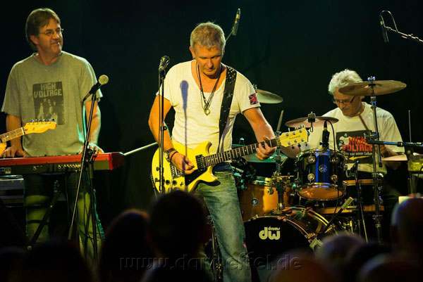 high_voltage_2013_11.jpg - Dezember 2013, Kulturladen Konstanz